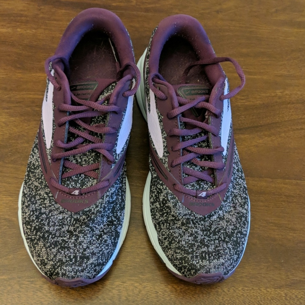 Brooks Launch 4